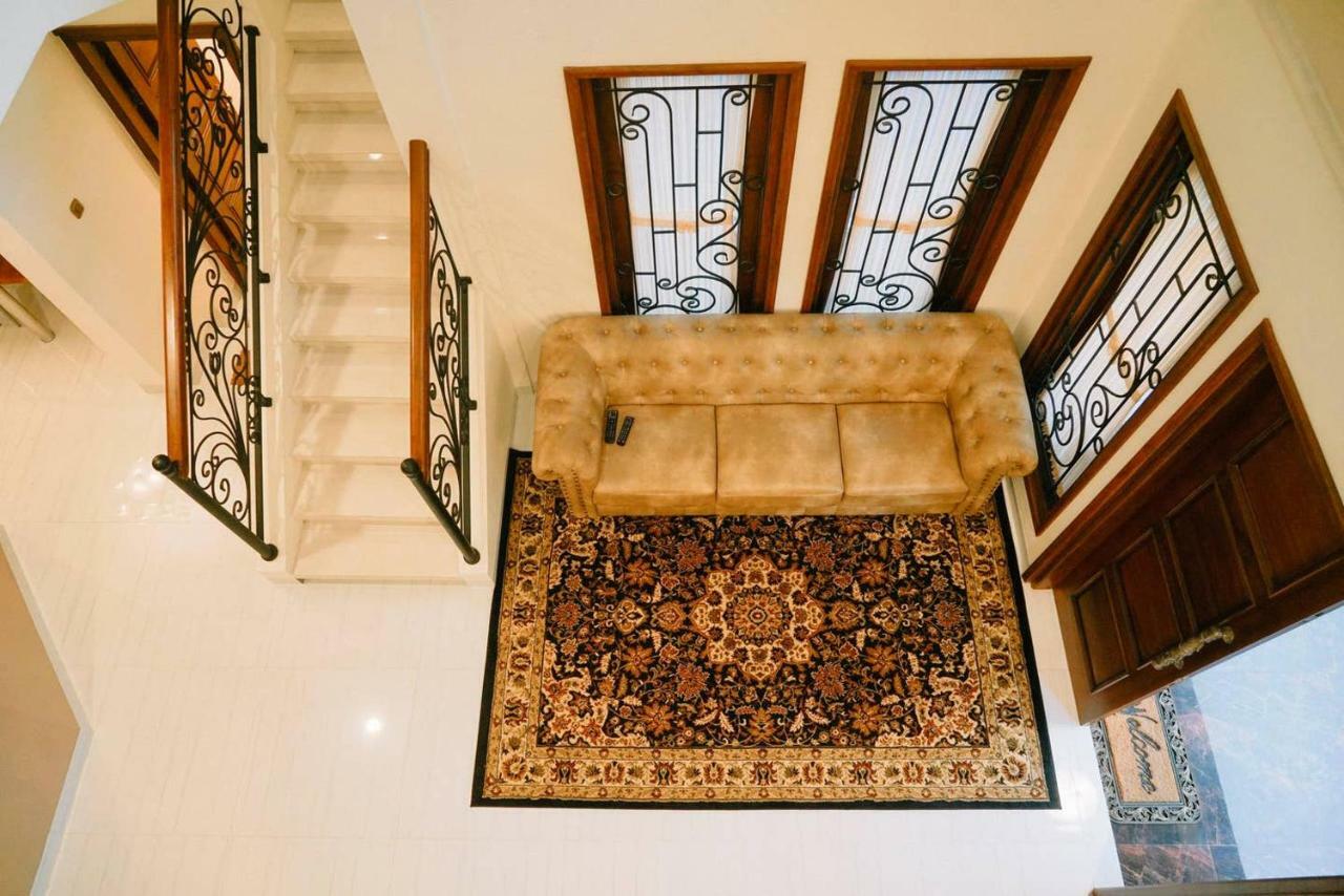 Fernasya House Villa ยอกยาการ์ตา ภายนอก รูปภาพ