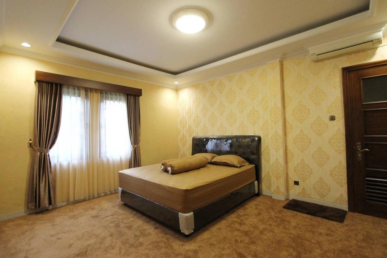 Fernasya House Villa ยอกยาการ์ตา ภายนอก รูปภาพ
