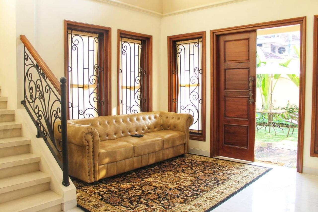Fernasya House Villa ยอกยาการ์ตา ภายนอก รูปภาพ
